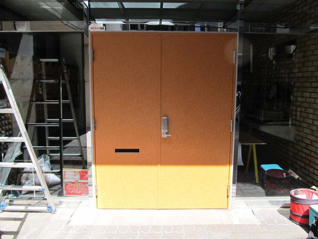 ダイノックシート施工の写真を挿入予定